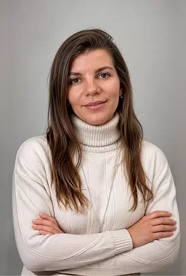 Елена Виноградова-Лапикова